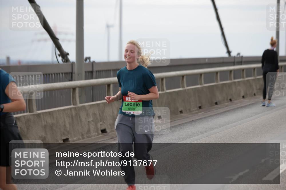 03.10.2025 - Köhlbrandbrückenlauf Jannik Wohlers http://msf.ph/oto/9137677 03.10.2025 16:07:52 Position 1 8560 meine-sportfotos.de