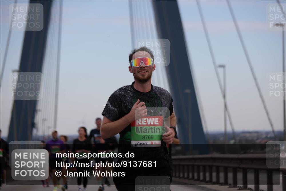 03.10.2025 - Köhlbrandbrückenlauf Jannik Wohlers http://msf.ph/oto/9137681 03.10.2025 15:25:12 Position 1 8769 meine-sportfotos.de