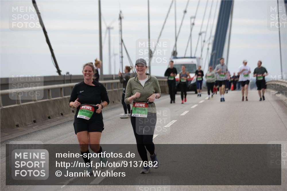03.10.2025 - Köhlbrandbrückenlauf Jannik Wohlers http://msf.ph/oto/9137682 03.10.2025 16:07:54 Position 1 8721, 8685 meine-sportfotos.de