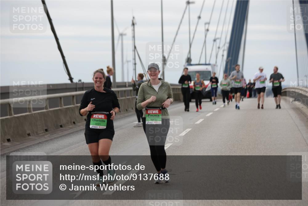 03.10.2025 - Köhlbrandbrückenlauf Jannik Wohlers http://msf.ph/oto/9137688 03.10.2025 16:07:54 Position 1 8721, 8685 meine-sportfotos.de