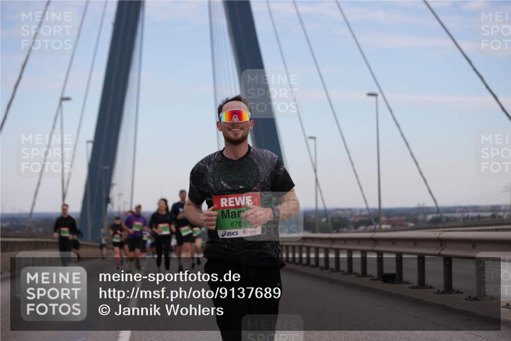 03.10.2025 - Köhlbrandbrückenlauf Jannik Wohlers http://msf.ph/oto/9137689 03.10.2025 15:25:13 Position 1 8769 meine-sportfotos.de