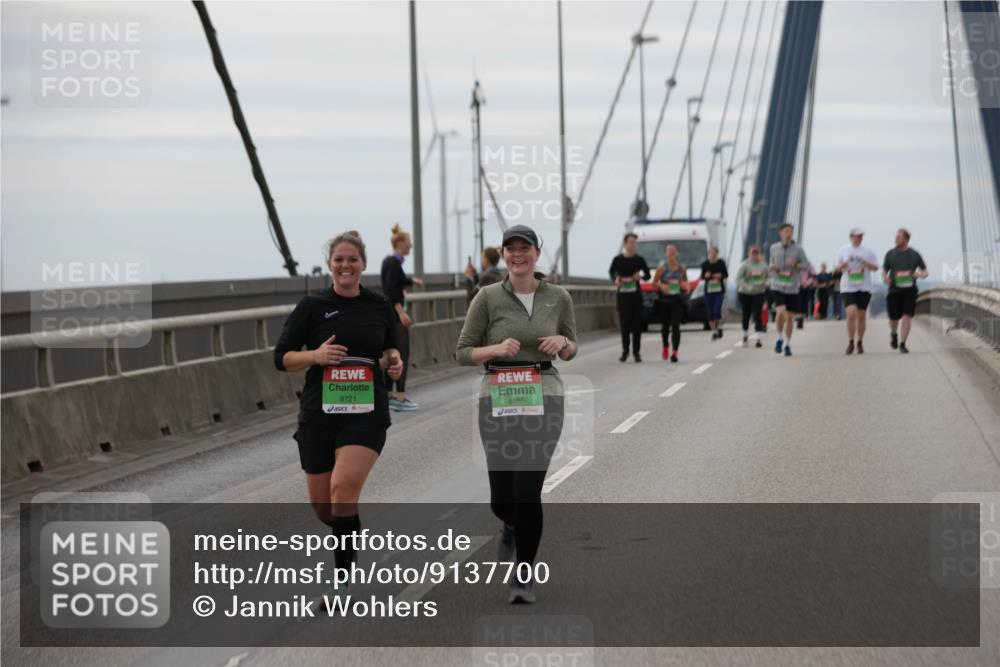 03.10.2025 - Köhlbrandbrückenlauf Jannik Wohlers http://msf.ph/oto/9137700 03.10.2025 16:07:54 Position 1 8721, 8685 meine-sportfotos.de