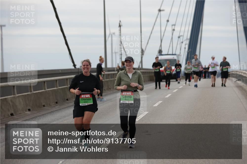 03.10.2025 - Köhlbrandbrückenlauf Jannik Wohlers http://msf.ph/oto/9137705 03.10.2025 16:07:54 Position 1 8721, 8685 meine-sportfotos.de