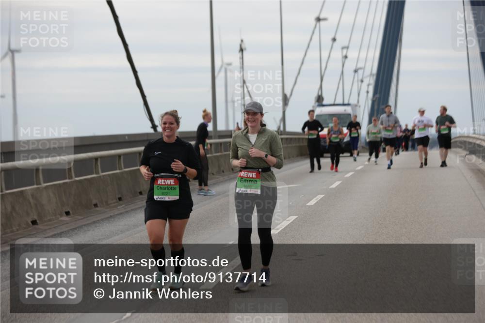 03.10.2025 - Köhlbrandbrückenlauf Jannik Wohlers http://msf.ph/oto/9137714 03.10.2025 16:07:54 Position 1 8721, 8685 meine-sportfotos.de