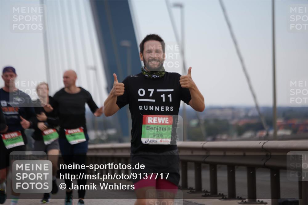 03.10.2025 - Köhlbrandbrückenlauf Jannik Wohlers http://msf.ph/oto/9137717 03.10.2025 15:25:14 Position 1 07, 11, 9405 meine-sportfotos.de