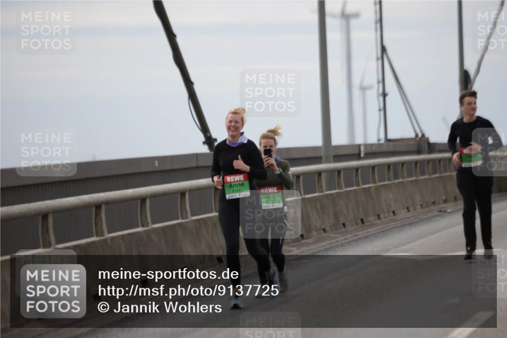 03.10.2025 - Köhlbrandbrückenlauf Jannik Wohlers http://msf.ph/oto/9137725 03.10.2025 16:07:59 Position 1 8147, 9714 meine-sportfotos.de