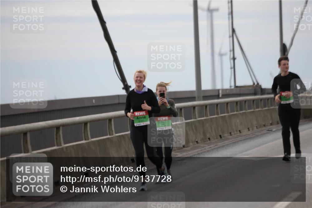 03.10.2025 - Köhlbrandbrückenlauf Jannik Wohlers http://msf.ph/oto/9137728 03.10.2025 16:07:59 Position 1 8147, 9714 meine-sportfotos.de