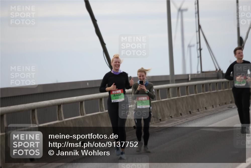 03.10.2025 - Köhlbrandbrückenlauf Jannik Wohlers http://msf.ph/oto/9137752 03.10.2025 16:07:59 Position 1 8147, 9714 meine-sportfotos.de