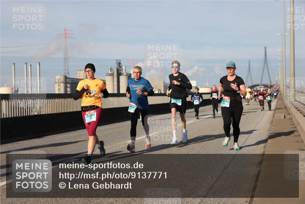 03.10.2025 - Köhlbrandbrückenlauf Lena Gebhardt http://msf.ph/oto/9137771 03.10.2025 09:55:38 Position 2  meine-sportfotos.de