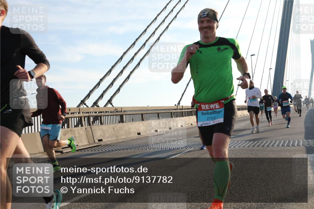03.10.2025 - Köhlbrandbrückenlauf Yannick Fuchs http://msf.ph/oto/9137782 03.10.2025 08:21:47 Position 2 2703 meine-sportfotos.de