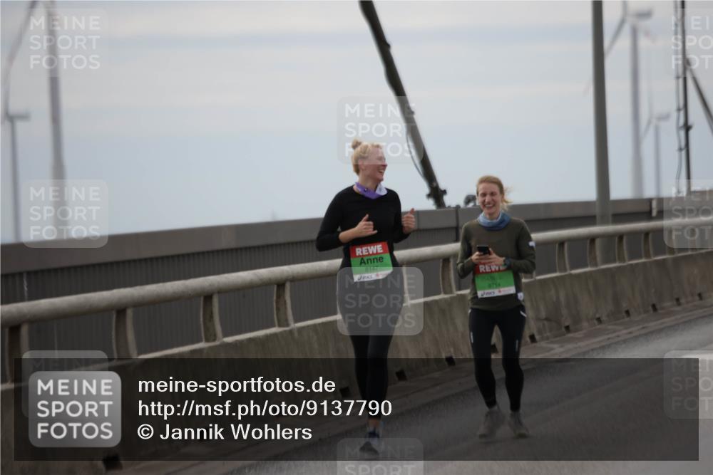 03.10.2025 - Köhlbrandbrückenlauf Jannik Wohlers http://msf.ph/oto/9137790 03.10.2025 16:08:00 Position 1 8147, 9714 meine-sportfotos.de