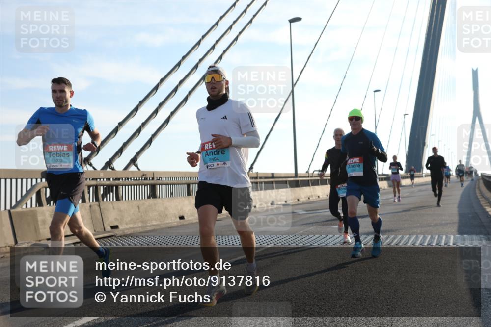 03.10.2025 - Köhlbrandbrückenlauf Yannick Fuchs http://msf.ph/oto/9137816 03.10.2025 08:21:50 Position 2 1023, 3494 meine-sportfotos.de