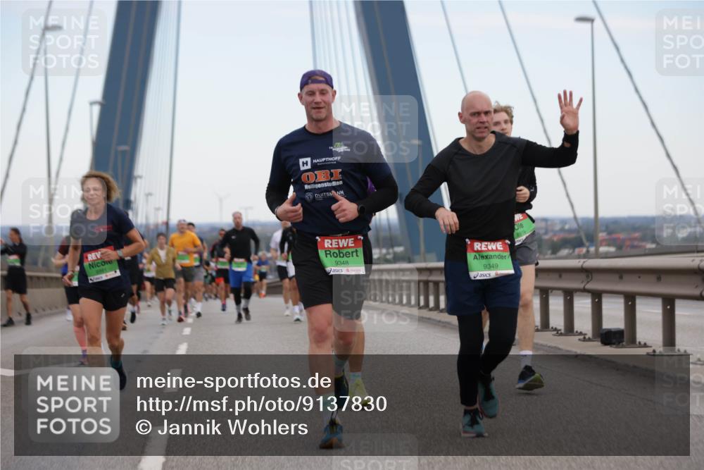 03.10.2025 - Köhlbrandbrückenlauf Jannik Wohlers http://msf.ph/oto/9137830 03.10.2025 15:25:18 Position 1 8991, 9348, 9349 meine-sportfotos.de