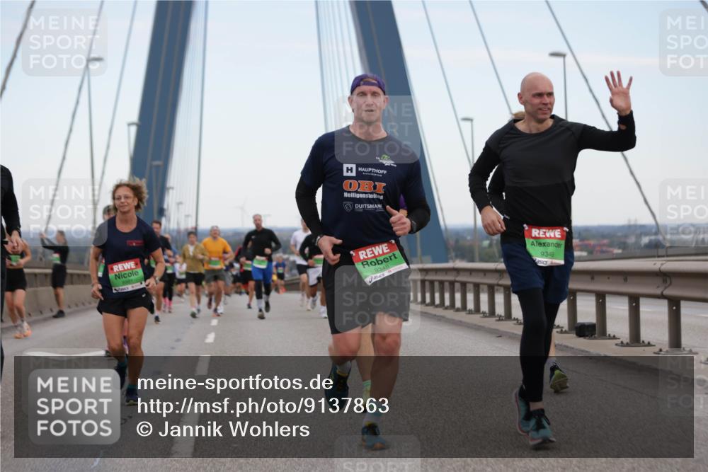 03.10.2025 - Köhlbrandbrückenlauf Jannik Wohlers http://msf.ph/oto/9137863 03.10.2025 15:25:18 Position 1 8991, 9348, 9349 meine-sportfotos.de