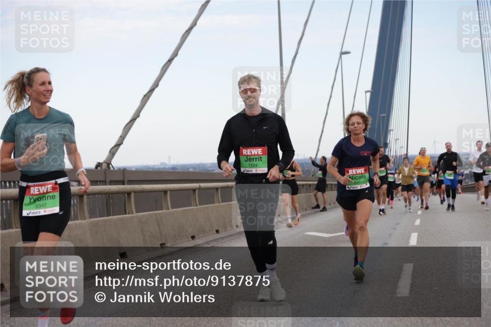 03.10.2025 - Köhlbrandbrückenlauf Jannik Wohlers http://msf.ph/oto/9137875 03.10.2025 15:25:19 Position 1 9347, 7224, 8991 meine-sportfotos.de