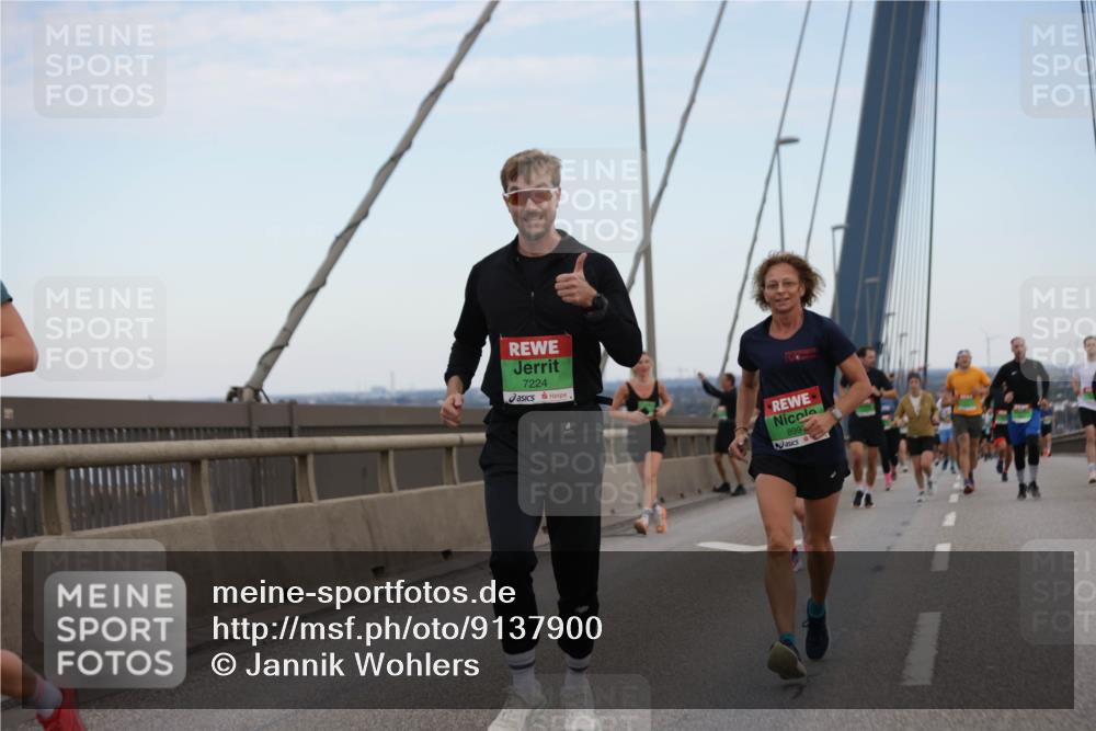 03.10.2025 - Köhlbrandbrückenlauf Jannik Wohlers http://msf.ph/oto/9137900 03.10.2025 15:25:19 Position 1 7224, 899 meine-sportfotos.de
