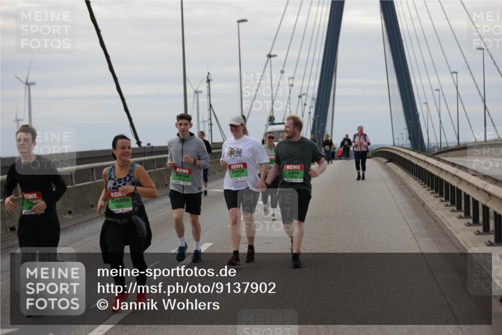 03.10.2025 - Köhlbrandbrückenlauf Jannik Wohlers http://msf.ph/oto/9137902 03.10.2025 16:08:06 Position 1 9554, 8751 meine-sportfotos.de