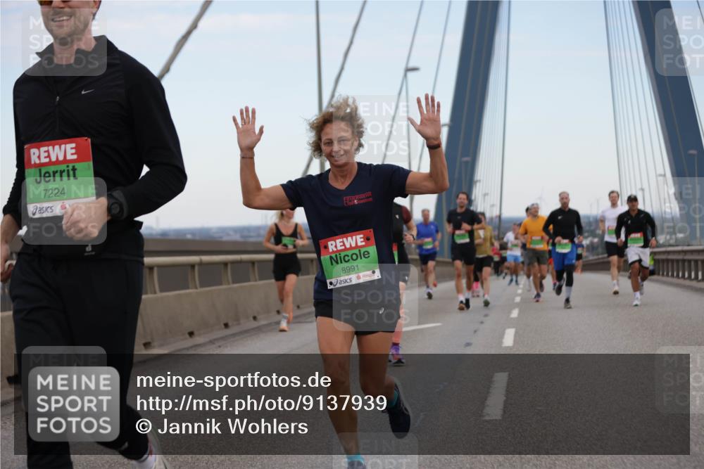 03.10.2025 - Köhlbrandbrückenlauf Jannik Wohlers http://msf.ph/oto/9137939 03.10.2025 15:25:20 Position 1 7224, 8991 meine-sportfotos.de
