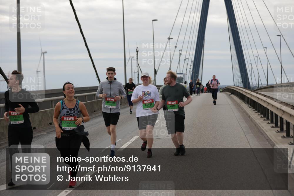 03.10.2025 - Köhlbrandbrückenlauf Jannik Wohlers http://msf.ph/oto/9137941 03.10.2025 16:08:07 Position 1 9554, 8751 meine-sportfotos.de