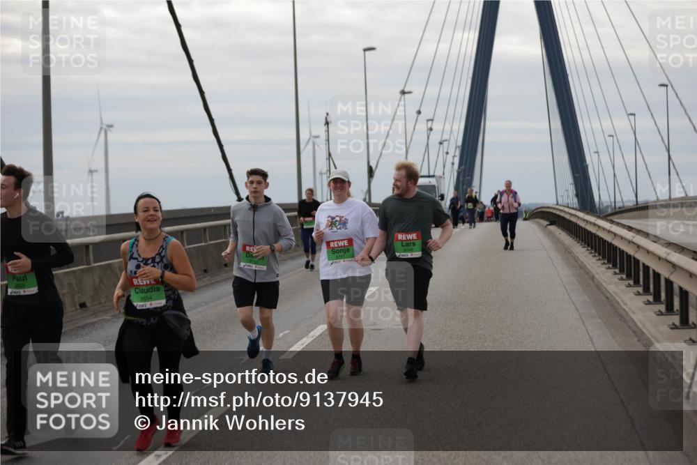 03.10.2025 - Köhlbrandbrückenlauf Jannik Wohlers http://msf.ph/oto/9137945 03.10.2025 16:08:07 Position 1 9554, 8751 meine-sportfotos.de