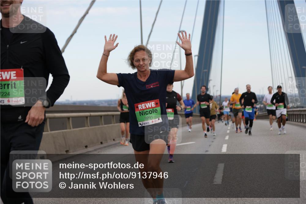 03.10.2025 - Köhlbrandbrückenlauf Jannik Wohlers http://msf.ph/oto/9137946 03.10.2025 15:25:20 Position 1 7224, 8991 meine-sportfotos.de