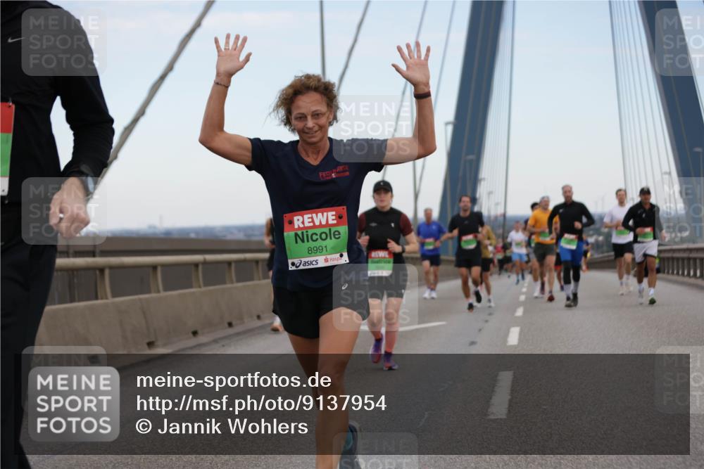 03.10.2025 - Köhlbrandbrückenlauf Jannik Wohlers http://msf.ph/oto/9137954 03.10.2025 15:25:20 Position 1 8991 meine-sportfotos.de