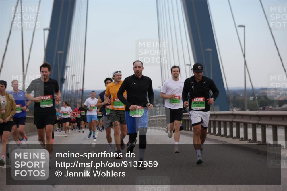 03.10.2025 - Köhlbrandbrückenlauf Jannik Wohlers http://msf.ph/oto/9137959 03.10.2025 15:25:22 Position 1 7175, 9730, 9299, 9634 meine-sportfotos.de