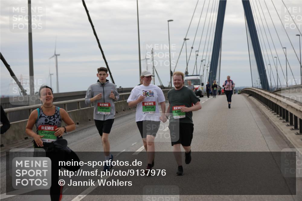 03.10.2025 - Köhlbrandbrückenlauf Jannik Wohlers http://msf.ph/oto/9137976 03.10.2025 16:08:08 Position 1 9554, 8751, 8749, 8750 meine-sportfotos.de