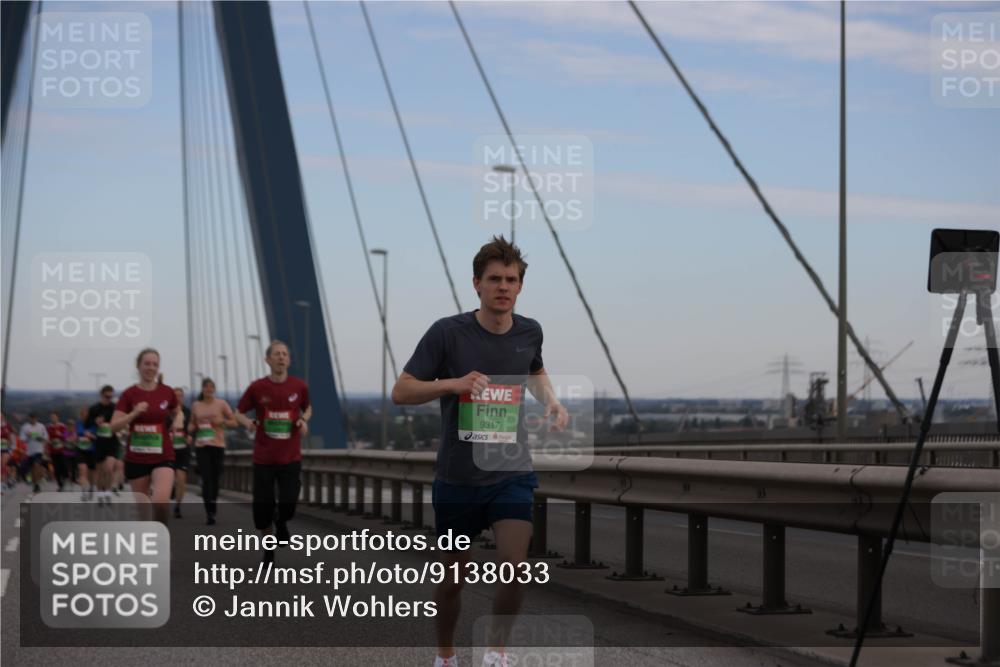 03.10.2025 - Köhlbrandbrückenlauf Jannik Wohlers http://msf.ph/oto/9138033 03.10.2025 15:28:10 Position 1 9317 meine-sportfotos.de