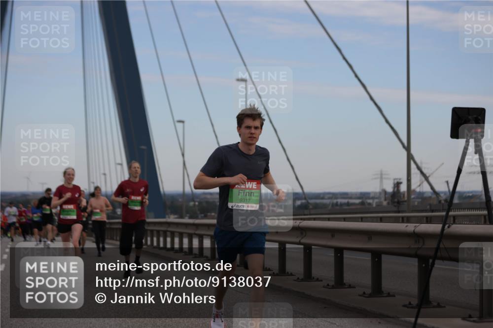 03.10.2025 - Köhlbrandbrückenlauf Jannik Wohlers http://msf.ph/oto/9138037 03.10.2025 15:28:10 Position 1 9317 meine-sportfotos.de