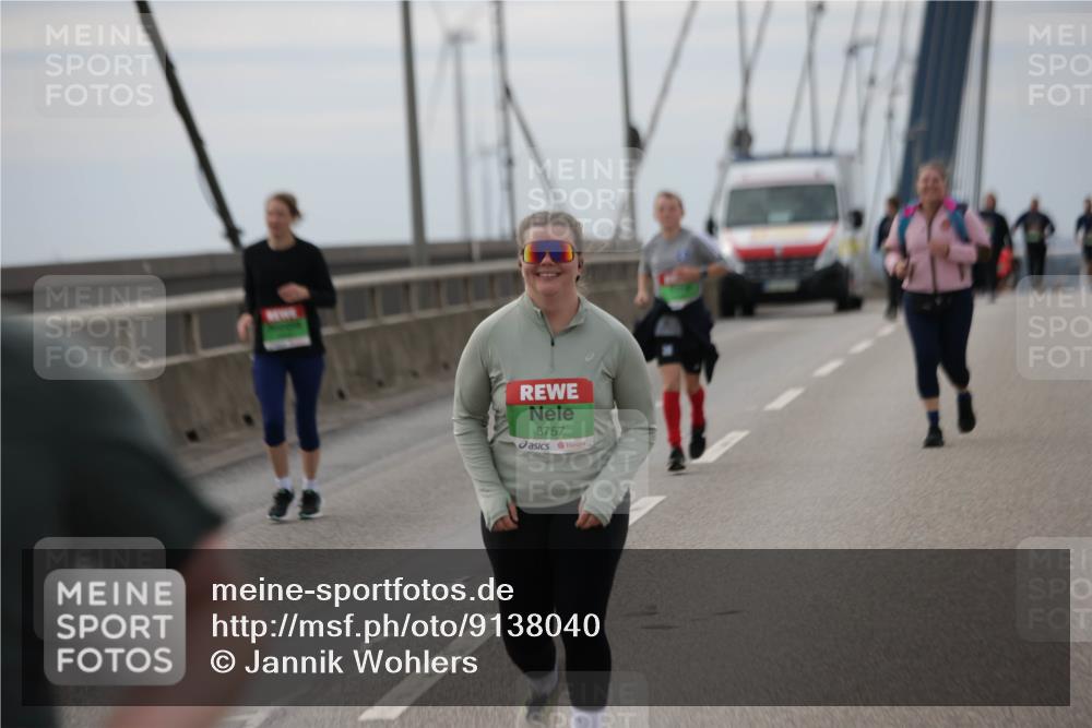 03.10.2025 - Köhlbrandbrückenlauf Jannik Wohlers http://msf.ph/oto/9138040 03.10.2025 16:08:10 Position 1 8757 meine-sportfotos.de