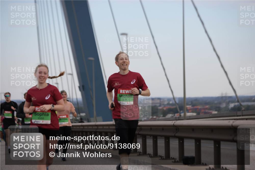 03.10.2025 - Köhlbrandbrückenlauf Jannik Wohlers http://msf.ph/oto/9138069 03.10.2025 15:28:12 Position 1 9068, 9067 meine-sportfotos.de