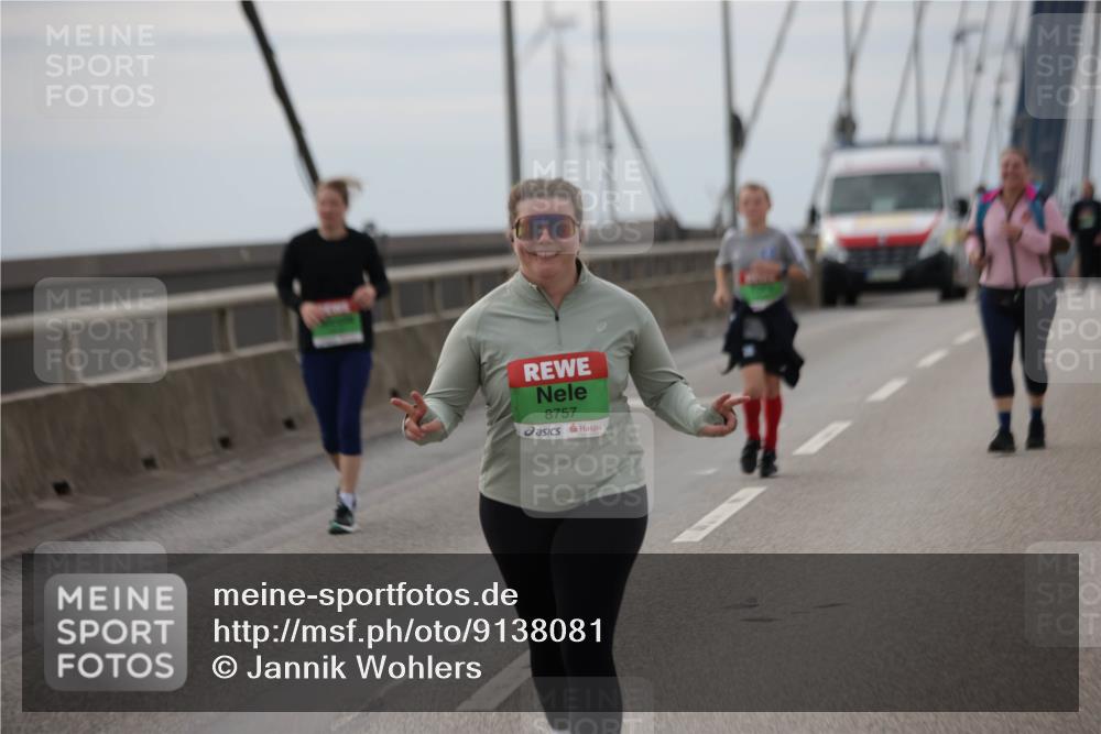03.10.2025 - Köhlbrandbrückenlauf Jannik Wohlers http://msf.ph/oto/9138081 03.10.2025 16:08:11 Position 1 8757 meine-sportfotos.de