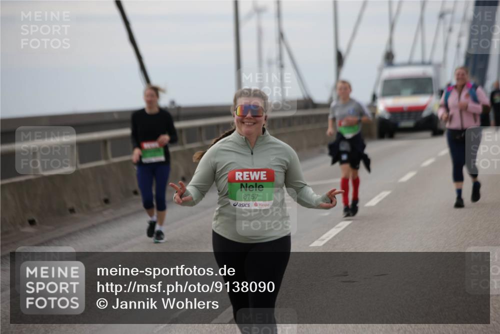 03.10.2025 - Köhlbrandbrückenlauf Jannik Wohlers http://msf.ph/oto/9138090 03.10.2025 16:08:11 Position 1 8757 meine-sportfotos.de