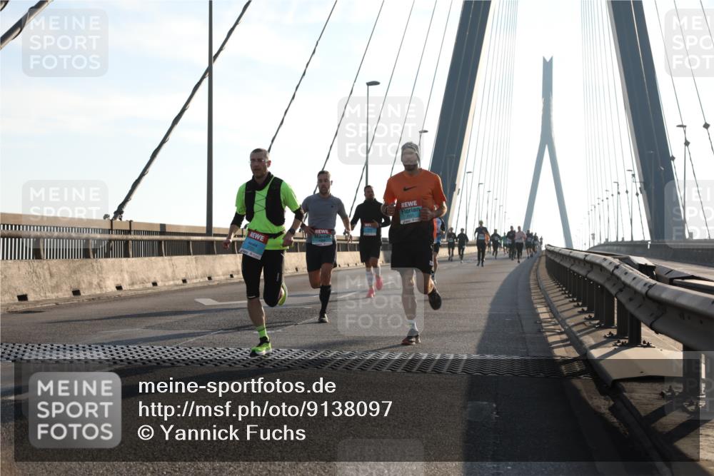 03.10.2025 - Köhlbrandbrückenlauf Yannick Fuchs http://msf.ph/oto/9138097 03.10.2025 08:22:11 Position 2  meine-sportfotos.de