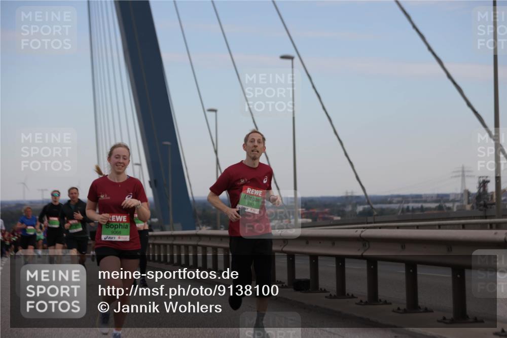 03.10.2025 - Köhlbrandbrückenlauf Jannik Wohlers http://msf.ph/oto/9138100 03.10.2025 15:28:12 Position 1 9068, 9067 meine-sportfotos.de