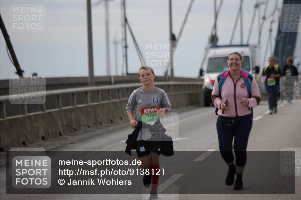 03.10.2025 - Köhlbrandbrückenlauf Jannik Wohlers http://msf.ph/oto/9138121 03.10.2025 16:08:13 Position 1 8421 meine-sportfotos.de