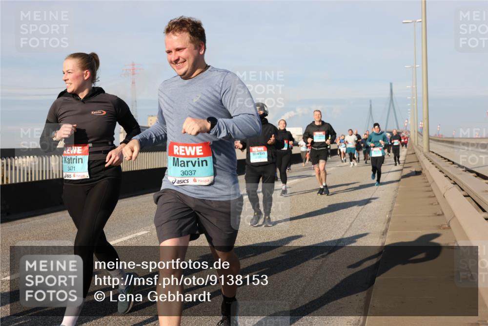 03.10.2025 - Köhlbrandbrückenlauf Lena Gebhardt http://msf.ph/oto/9138153 03.10.2025 09:55:56 Position 2 3471, 3037 meine-sportfotos.de