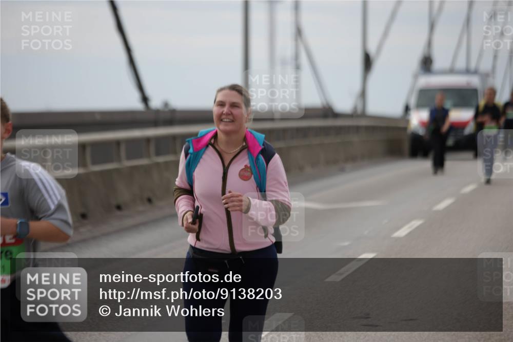 03.10.2025 - Köhlbrandbrückenlauf Jannik Wohlers http://msf.ph/oto/9138203 03.10.2025 16:08:16 Position 1 1 meine-sportfotos.de