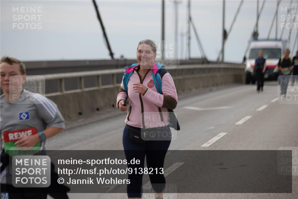 03.10.2025 - Köhlbrandbrückenlauf Jannik Wohlers http://msf.ph/oto/9138213 03.10.2025 16:08:16 Position 1  meine-sportfotos.de