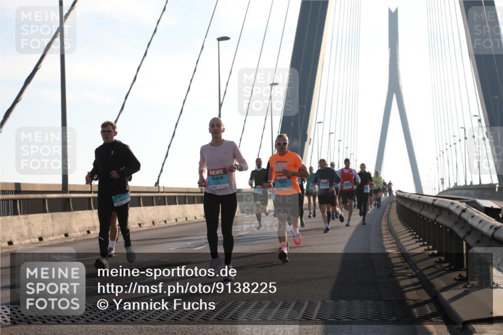03.10.2025 - Köhlbrandbrückenlauf Yannick Fuchs http://msf.ph/oto/9138225 03.10.2025 08:22:23 Position 2 1251 meine-sportfotos.de