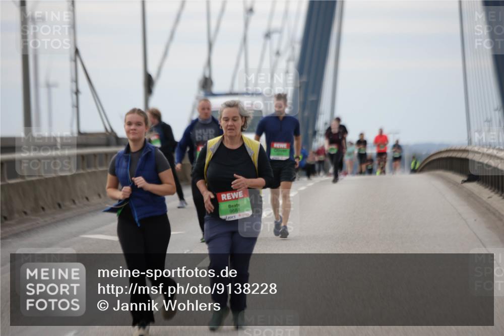 03.10.2025 - Köhlbrandbrückenlauf Jannik Wohlers http://msf.ph/oto/9138228 03.10.2025 16:08:29 Position 1 9684 meine-sportfotos.de