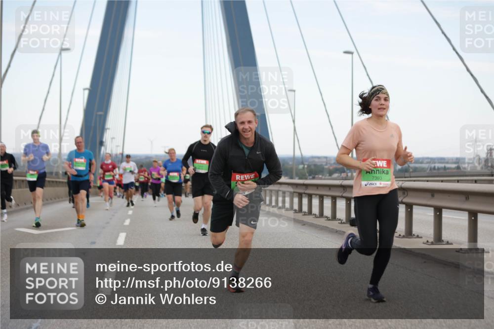 03.10.2025 - Köhlbrandbrückenlauf Jannik Wohlers http://msf.ph/oto/9138266 03.10.2025 15:28:17 Position 1 7393 meine-sportfotos.de
