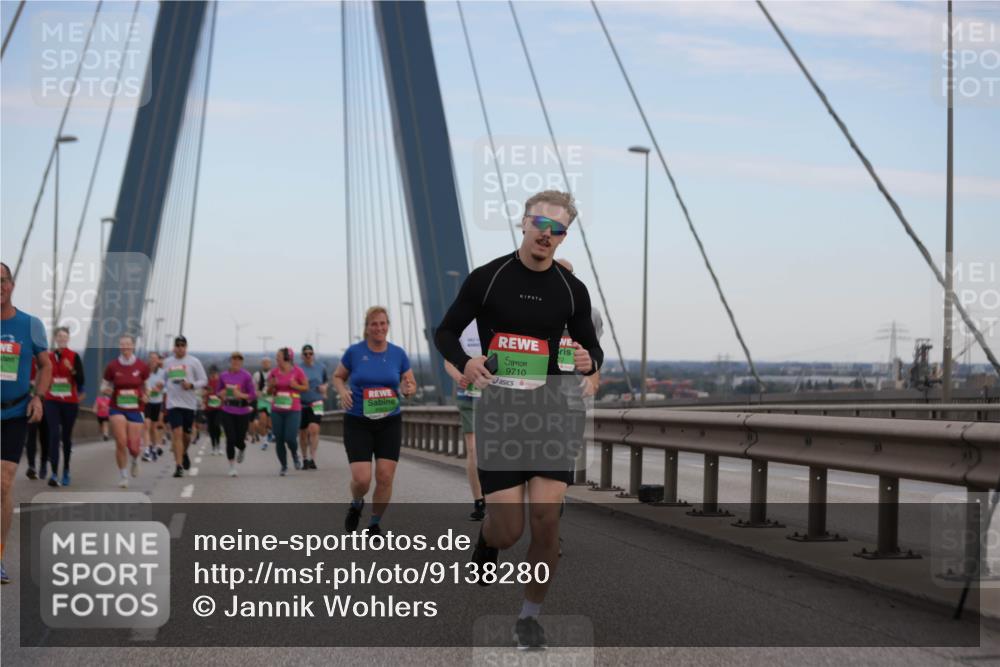 03.10.2025 - Köhlbrandbrückenlauf Jannik Wohlers http://msf.ph/oto/9138280 03.10.2025 15:28:20 Position 1 9710 meine-sportfotos.de