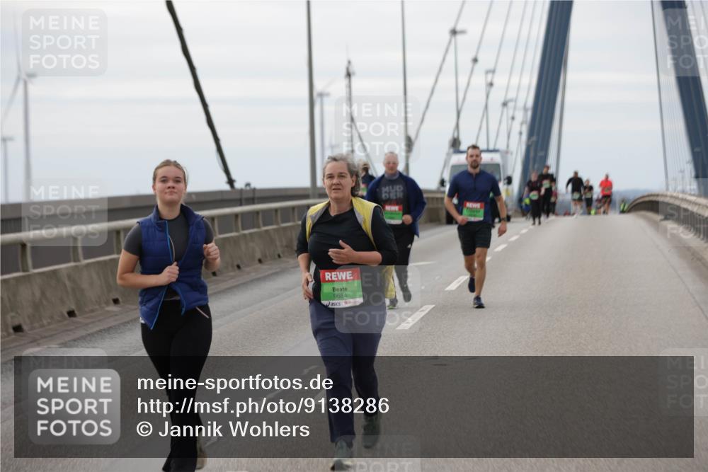 03.10.2025 - Köhlbrandbrückenlauf Jannik Wohlers http://msf.ph/oto/9138286 03.10.2025 16:08:32 Position 1 9684 meine-sportfotos.de