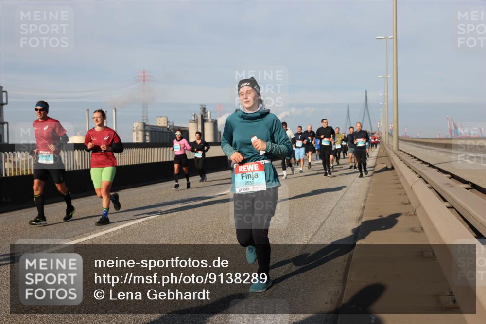 03.10.2025 - Köhlbrandbrückenlauf Lena Gebhardt http://msf.ph/oto/9138289 03.10.2025 09:56:00 Position 2 2953 meine-sportfotos.de