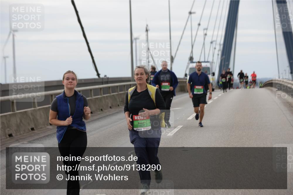 03.10.2025 - Köhlbrandbrückenlauf Jannik Wohlers http://msf.ph/oto/9138290 03.10.2025 16:08:32 Position 1 9684 meine-sportfotos.de