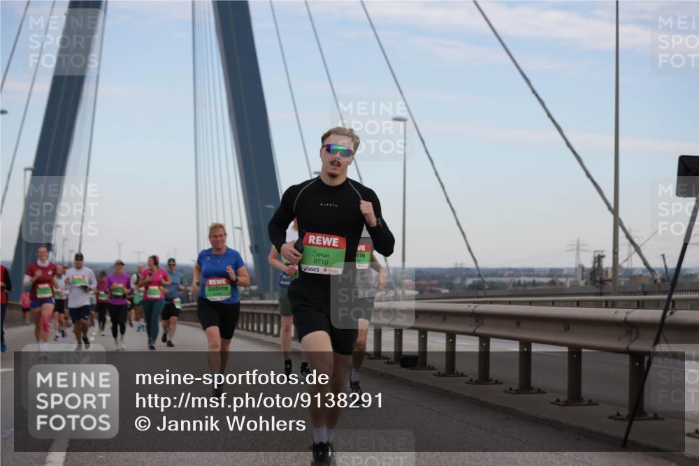 03.10.2025 - Köhlbrandbrückenlauf Jannik Wohlers http://msf.ph/oto/9138291 03.10.2025 15:28:20 Position 1 9710 meine-sportfotos.de
