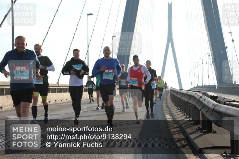 03.10.2025 - Köhlbrandbrückenlauf Yannick Fuchs http://msf.ph/oto/9138294 03.10.2025 08:22:27 Position 2 1265, 1122, 1157 meine-sportfotos.de