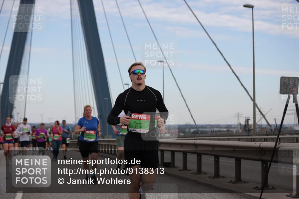 03.10.2025 - Köhlbrandbrückenlauf Jannik Wohlers http://msf.ph/oto/9138313 03.10.2025 15:28:20 Position 1 9710 meine-sportfotos.de
